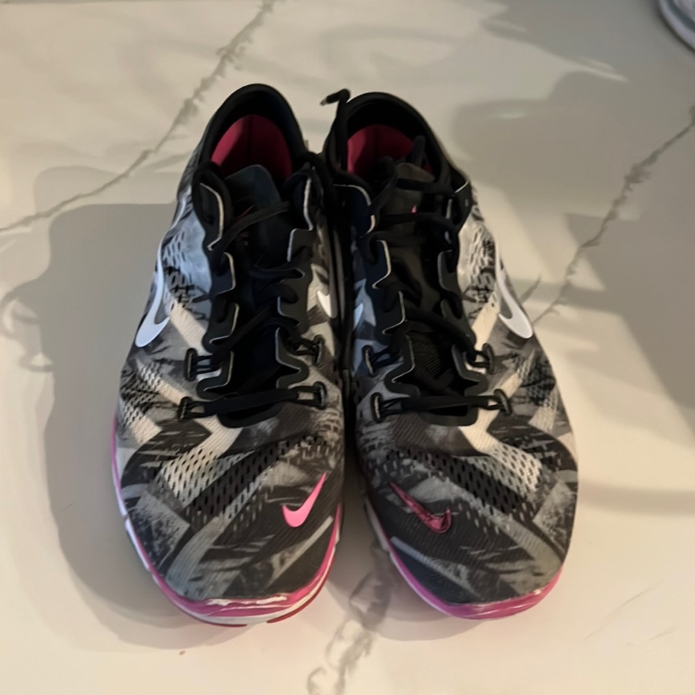 Nike tri fit 4 sneaker